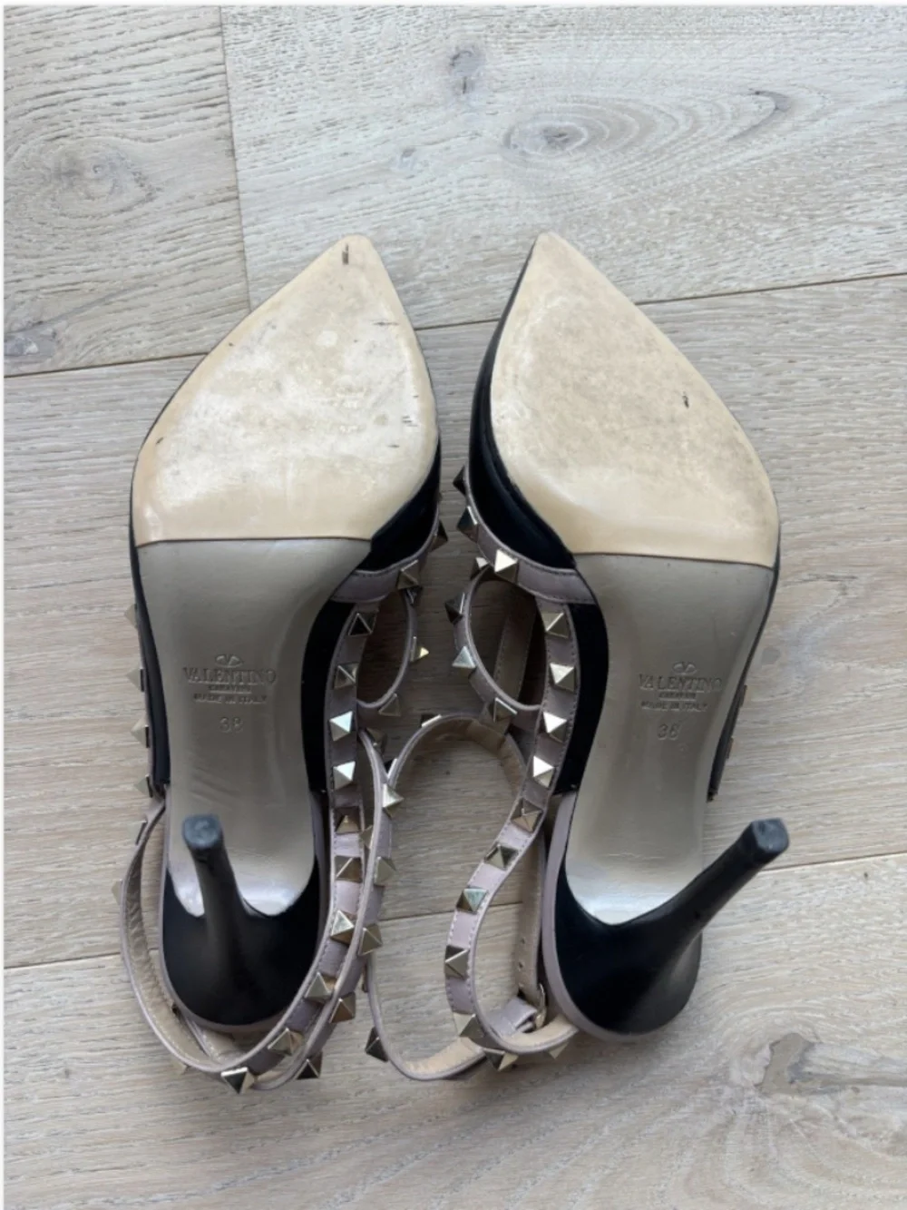 Valentino Black Rockstud Ankle Strap Pump Size 38, Authentic. - Picture 4 of 12